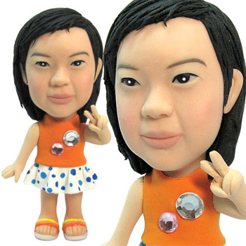 背心短裙小女孩公仔